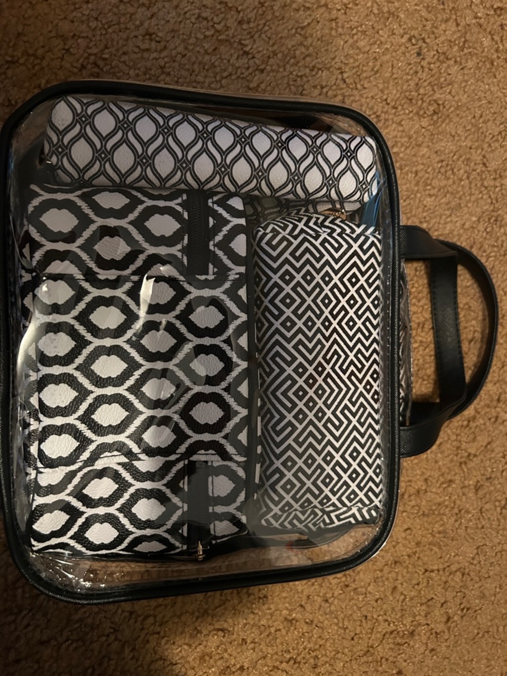 Black & White Geometric Travel Cosmetic Set